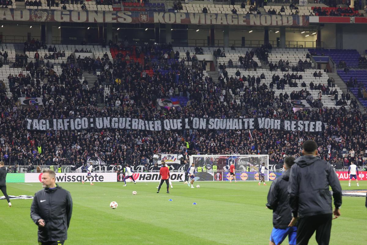 Lyon - FCSB, primele imagini de la firul ierbii