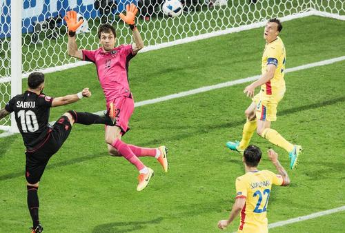 Vlad Chiricheș, în meciul România - Albania // FOTO: Imago