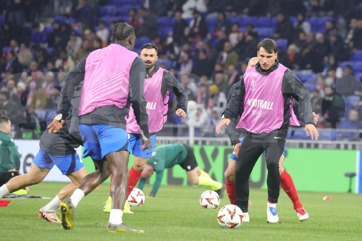 Ce „bătălii” poartă fanii lui Lyon » Mesajul afișat în peluză la meciul cu FCSB