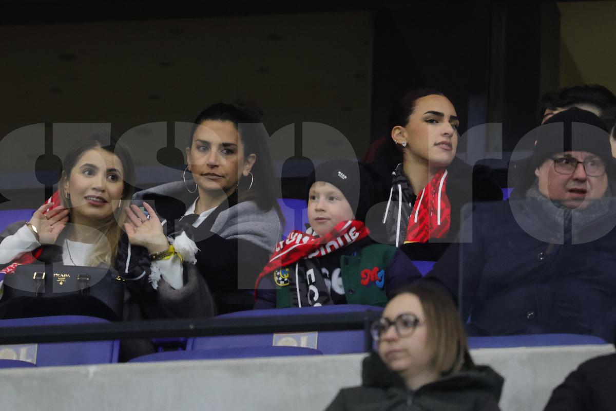 Fiica-fotomodel a lui Elias Charalambous a atras atenția în tribune la Lyon - FCSB