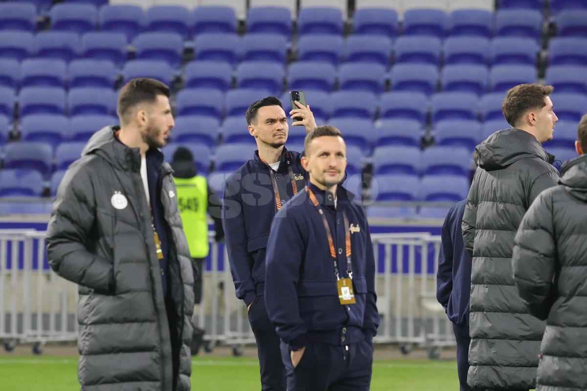 Asta le întrece pe toate! Cu o oră înainte de Lyon - FCSB, Mihai Stoica a anunțat schimbările de la pauză: „Suntem disperați”