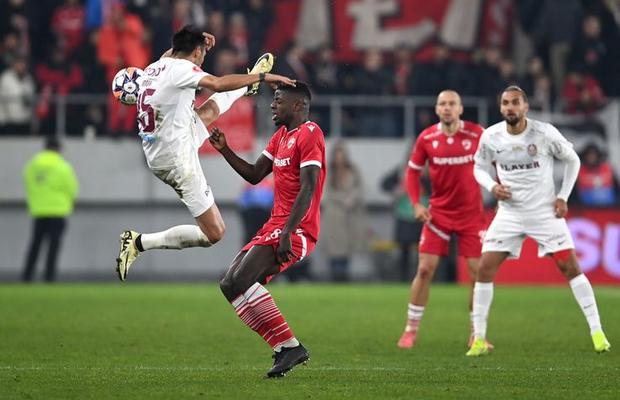 10 detalii înaintea duelului CFR Cluj - Dinamo: pe teren vor fi golgheterul ultimelor două ediții din play-off și jucătorul care a scos cele mai multe penalty-uri în sezonul regulat