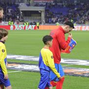 Gestul superb ratat de camerele TV la Lyon - FCSB, foto: Ionuț Iordache