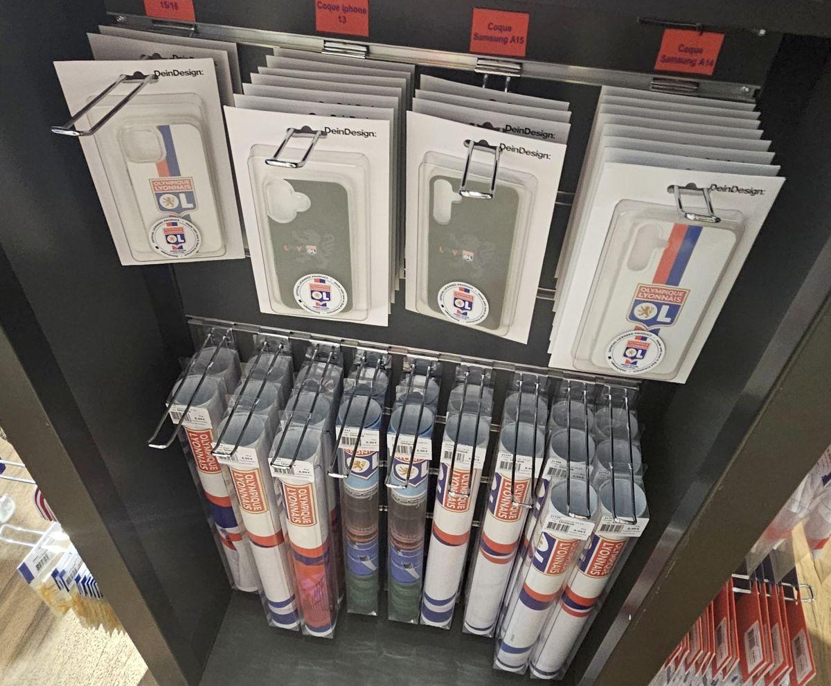 Ce n-au românii » 15 minute în magazinul oficial al lui Lyon pentru o concluzie: Vestul e încă departe de noi!