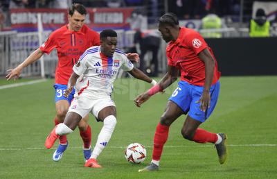 FCSB, fără sponsor principal pe tricou cu Lyon » Ce a apărut în schimb