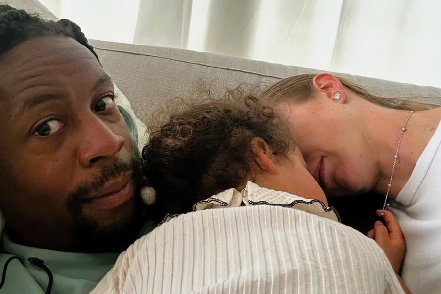 Gael Monfils, Elina Svitolina și fiica lor, Skai Foto: Instagram Gael Monfils, dezvăluire amuzantă a dialogului cu fiica lui și a Elinei Svitolina: „Să vin acasă mâine?” / „Da, da, vino”