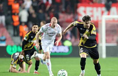 Noile calcule după turul „optimilor” » Șansele românilor pentru a câștiga Europa League și Conference League