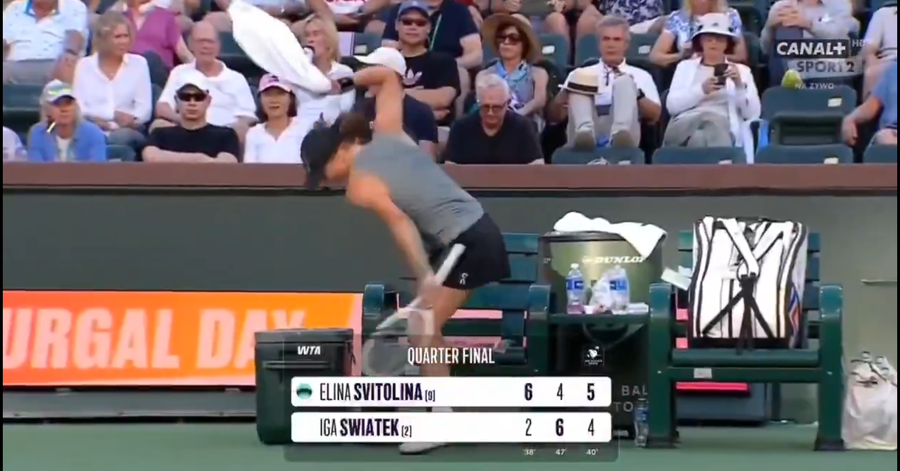 Iga Swiatek, reacție nervoasă la Indian Wells / foto: X Iga Swiatek, criză de nervi cu un game înainte de eliminarea de la Indian Wells