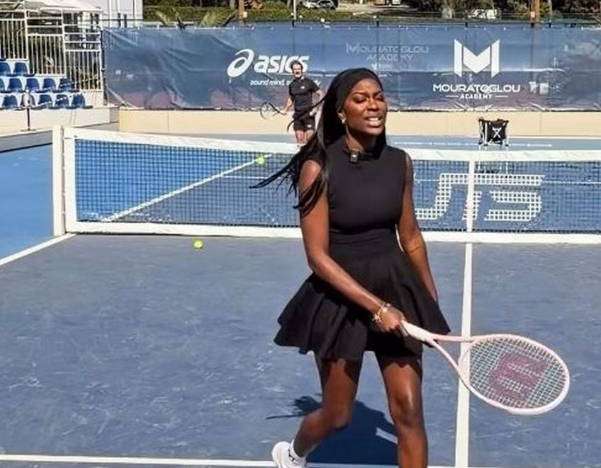 Antrenorul de tenis Patrick Mouratoglou este într-o relație cu fotomodelul Linda-Caroline Nobat. Cei doi au postat imagini de la un antrenament la academia francezului.