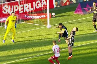 Autogol ANTOLOGIC în UTA - Hermannstadt! Faza va face înconjurul lumii