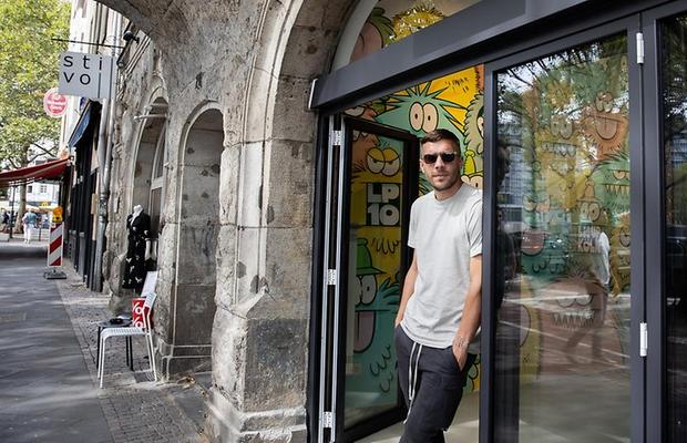 COVID-19 l-a lăsat fără afacere » Lukas Podolski, forțat să își închidă magazinul