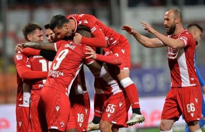 Dinamo are un nou antrenor! Acord total cu Dusan Uhrin