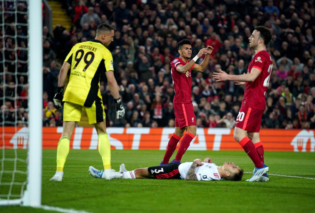 Liverpool se califică în semifinalele Ligii Campionilor, după 3-3 pe Anfield cu Benfica și 6-4 la general