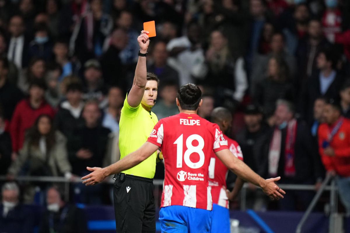 S-au tras de păr! » Încăierare generală pe final la Atletico - City + Poliția a intervenit să-i despartă