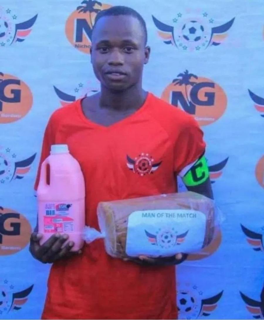 Viralul săptămânii pe Twitter » Premiul primit în Uganda de fotbalistul meciului: „Nu e de glumit”