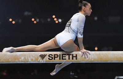 Fața dură a carierei unei campioane » Larisa Iordache: „Doctorul mi-a zis că aș fi putut să-mi pierd rinichiul, dacă mai concuram o oră”