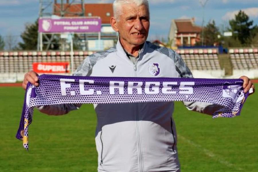 Andrei Speriatu / Sursă foto: argesfc.ro În plin scandal, FC Argeș și-a prezentat noul antrenor: „De unul singur nu poți!”