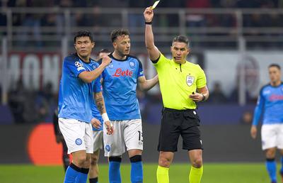 Gazzetta dello Sport îl critică pe Istvan Kovacs: „A reușit să-i enerveze pe toți cu cartonașele și faulturile date și nedate”