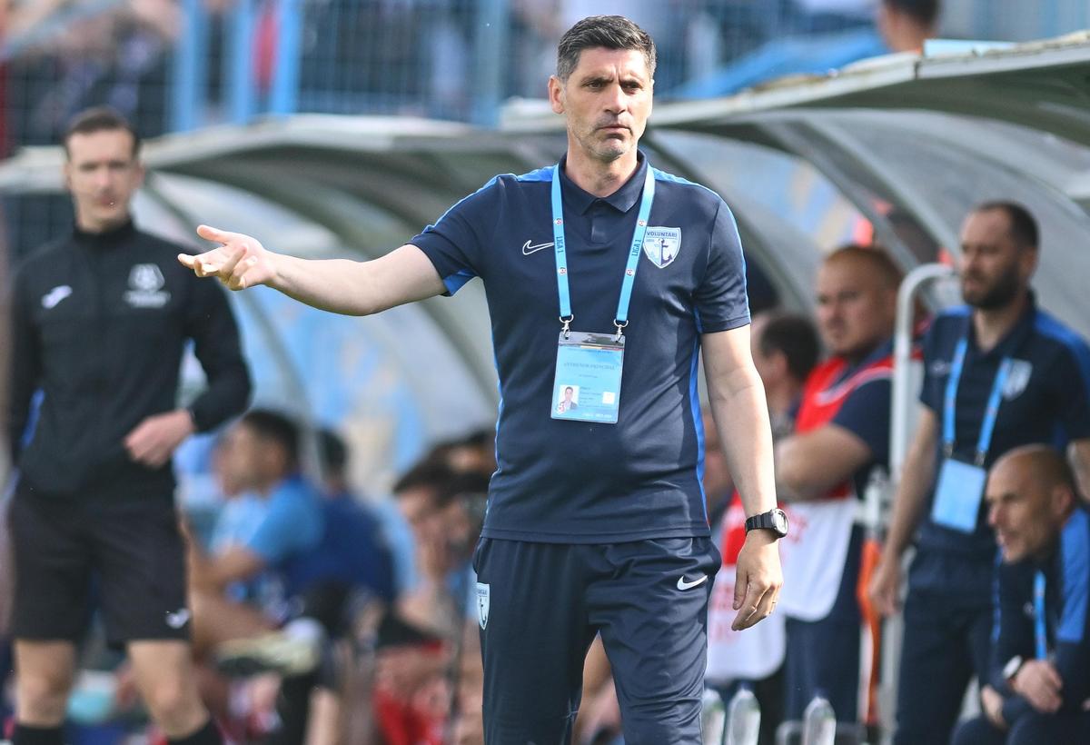 Strigătele fostului fotbalist aflat în tribune la Voluntari l-au scos din minți pe Dorinel Munteanu: „Asta e România”