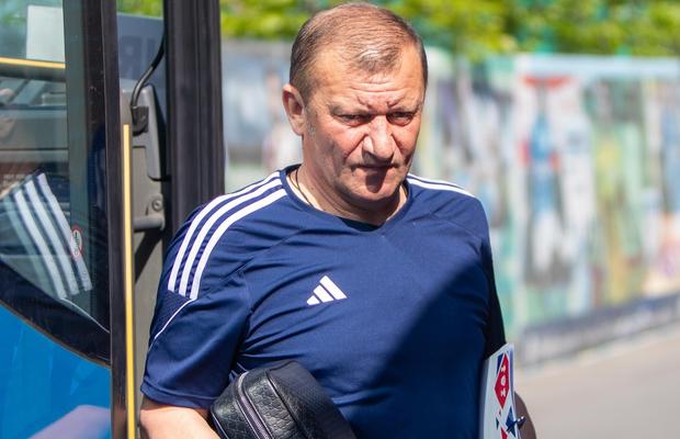 Strigătele fostului fotbalist aflat în tribune la Voluntari l-au scos din minți pe Dorinel Munteanu: „Asta e România”