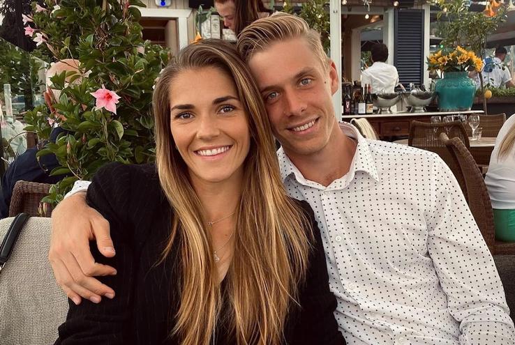 Mirjam Bjorklund și Denis Shapovalov