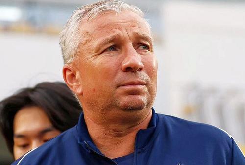 Dan Petrescu (56 de ani), antrenor liber de contract după despărțirea de Jeonbuk, s-a întors în România și a vorbit despre o posibilă revenire la CFR Cluj.