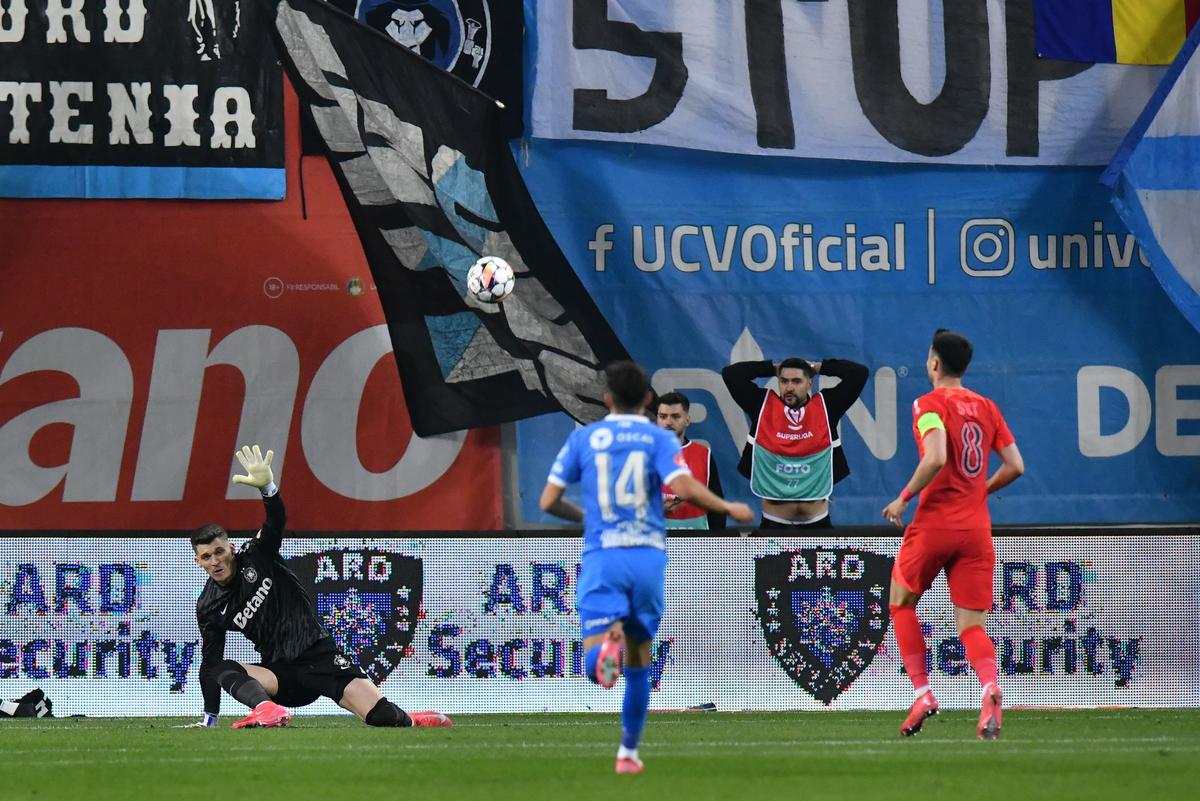 Panduru l-a auzit pe patronul FCSB și l-a contrazis imediat: „Ce-ai fi vrut să facă?”