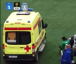 Cea mai brutală ciocnire între fotbaliști într-un meci din Rusia! Două ambulanțe au intrat pe teren, iar jucătorii au fost transportați de urgență la spital