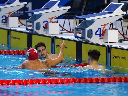 Denis Popescu, Andrei Ungur și Andrei Anghel la finalul cursei de 50 m spate FOTO Roxana Fleșeru