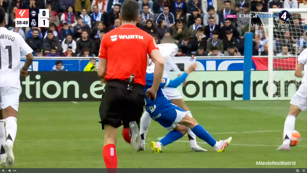 Mbappe s-a dus să-i rupă piciorul! Alaves - Real Madrid 0-1, duel marcat de două intrări sălbatice