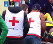 Cea mai brutală ciocnire între fotbaliști într-un meci din Rusia! Două ambulanțe au intrat pe teren, iar jucătorii au fost transportați de urgență la spital