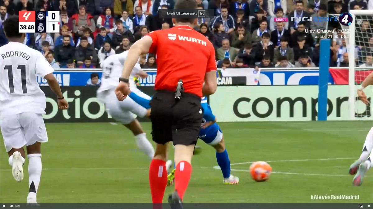 Kylian Mbappe, cartonaș roșu după o intrare criminală în Alaves - Real Madrid