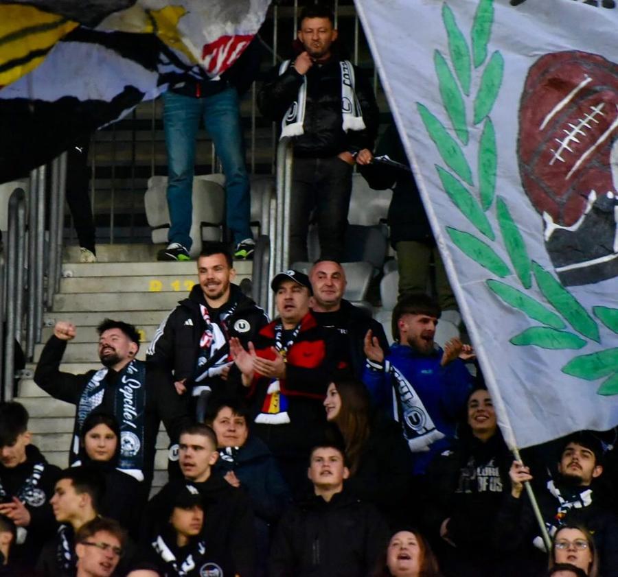 Imagini rare în Superliga! Unde a fost văzut Dan Nistor, în timpul meciului U Cluj - Dinamo