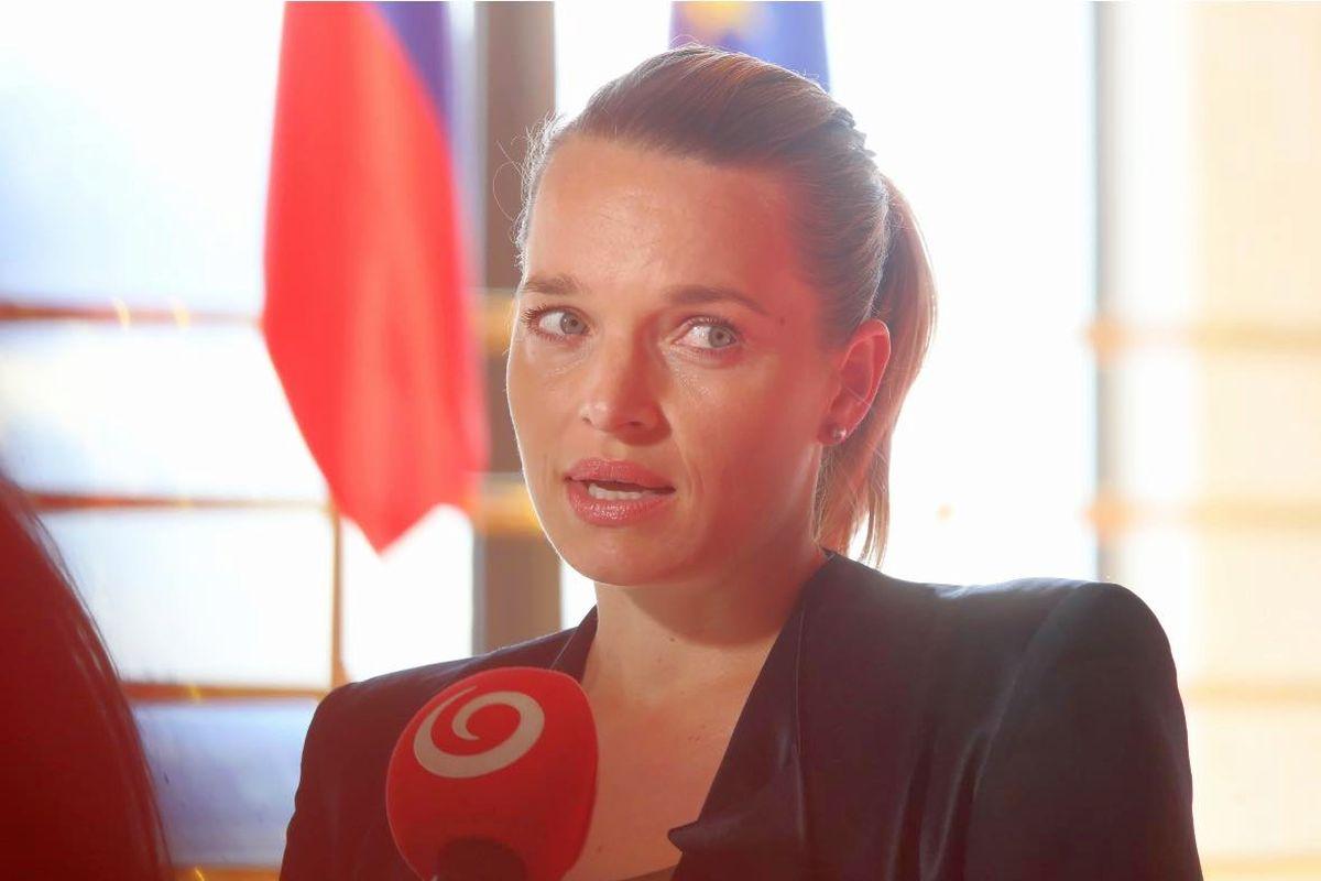 Romana Tabakova, fostă jucătoare de tenis, în prezent politician controversat pe scena din Slovacia