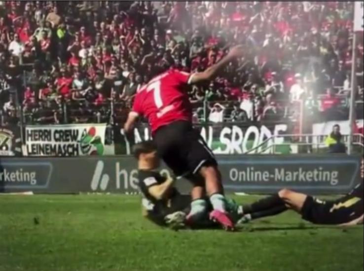 Jessic Ngankam (Hannover) a suferit o dublă fractură de tibie și peroneu în meciul cu Elversberg din 2. Bundesliga / Foto: Captură TV