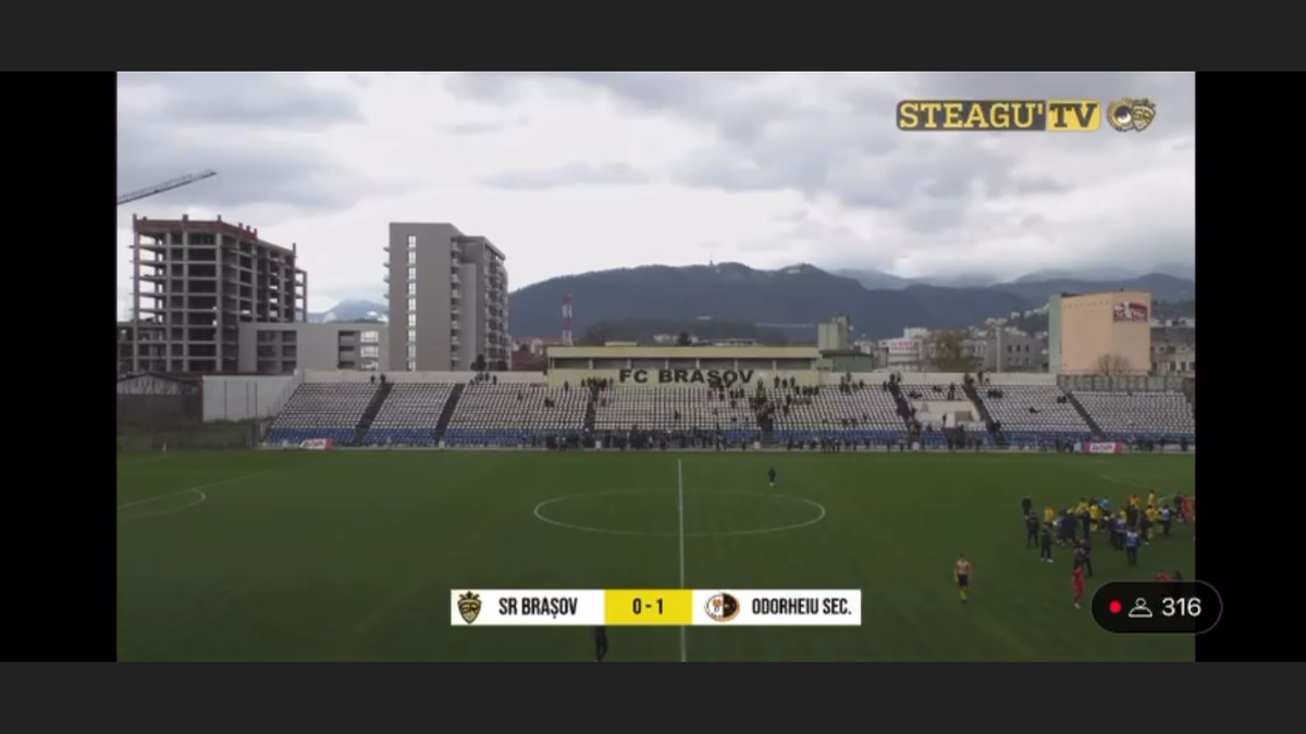 Scene uluitoare într-un meci de Liga 3 din România: fanii au pătruns pe teren și au bătut un jucător! Ce a scris arbitrul în raport: „Acesta a lovit cu brutalitate, cu pumnul”