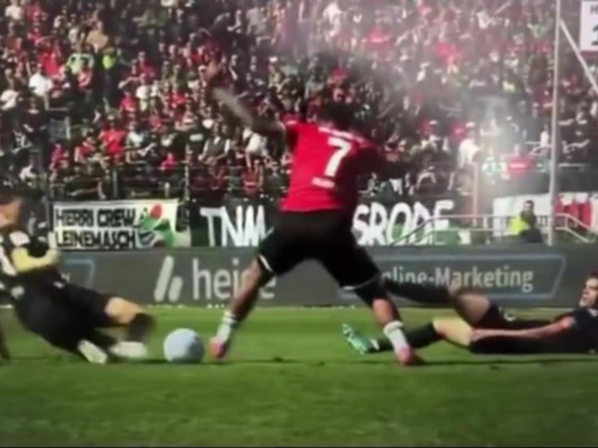 Accidentare horror în 2. Bundesliga. Jessic Ngankam a suferit o dublă fractură de tibie și peroneu