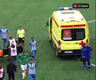 Cea mai brutală ciocnire între fotbaliști într-un meci din Rusia! Două ambulanțe au intrat pe teren, iar jucătorii au fost transportați de urgență la spital