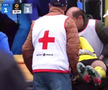 Cea mai brutală ciocnire între fotbaliști într-un meci din Rusia! Două ambulanțe au intrat pe teren, iar jucătorii au fost transportați de urgență la spital