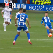 Kylian Mbappe, cartonaș roșu după o intrare criminală în Alaves - Real Madrid, foto: captură Digi Sport