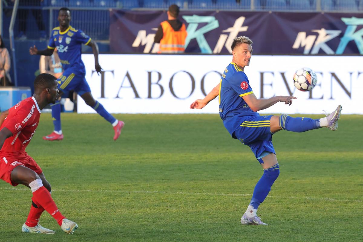 Unirea Slobozia - UTA 2-1 » Adrian Mihalcea a avut grijă de bugetul lui Rednic! Luptă relansată pentru salvarea de la retrogradare