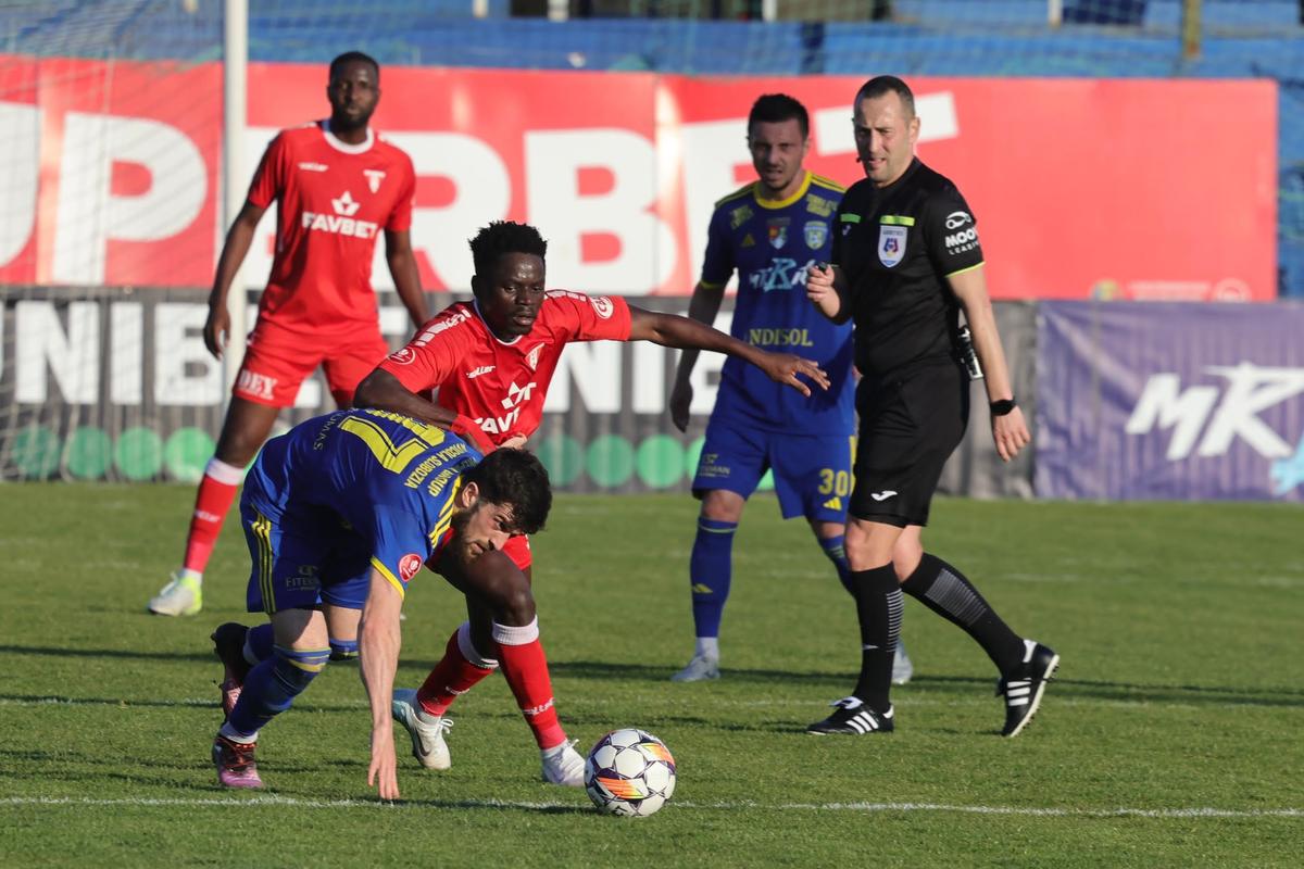 Unirea Slobozia - UTA 2-1 » Adrian Mihalcea a avut grijă de bugetul lui Rednic! Luptă relansată pentru salvarea de la retrogradare