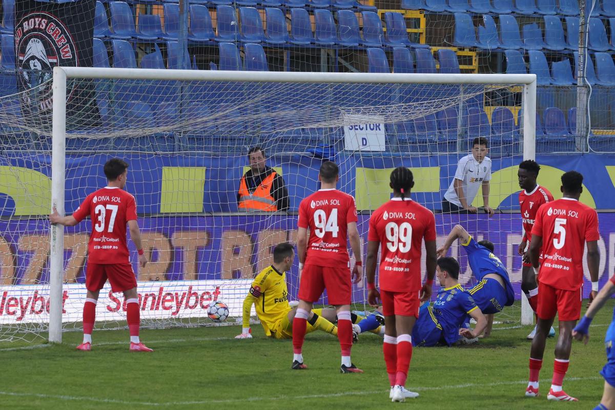 Unirea Slobozia - UTA Arad // FOTO: Ionuț Iordache (GSP)