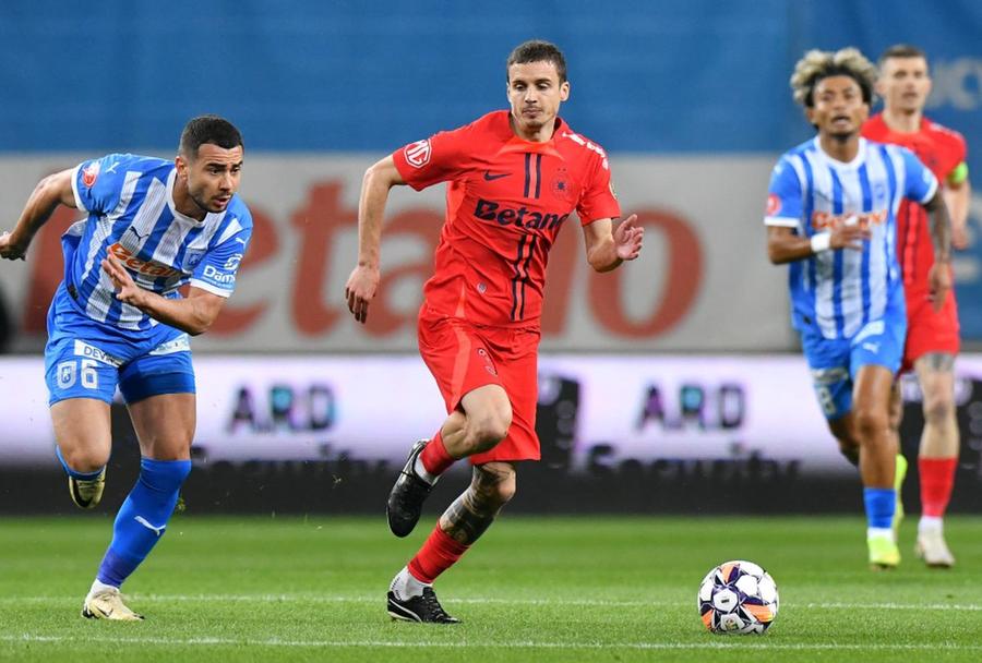 „Mă surprinde!” » Antrenorul străin dat pe spate de fotbalistul în vogă de la FCSB: „Greu să-l scoți de acolo”