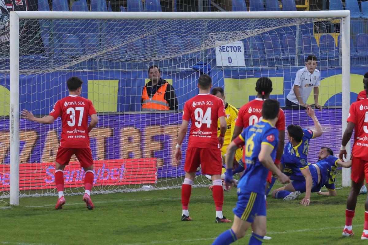 Unirea Slobozia - UTA Arad // FOTO: Ionuț Iordache (GSP)
