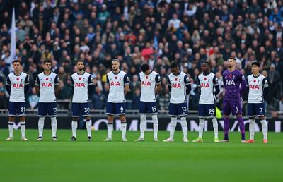 Lovitură grea încasată de Tottenham » Profită Radu Drăgușin?