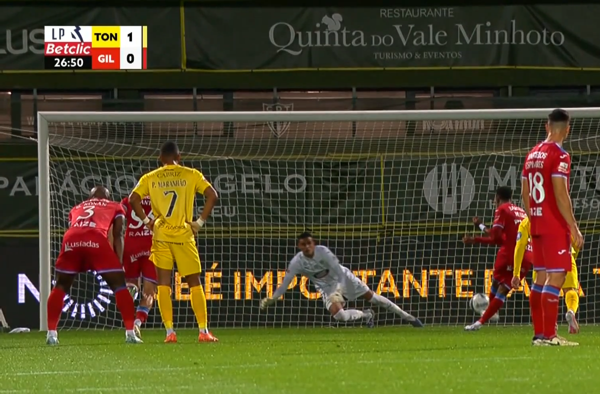 Noua regulă a penalty-ului aplicată într-un meci din prima ligă