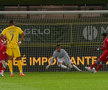 Un jucător din prima ligă a Portugaliei a atins mingea de două ori la executarea loviturii de la 11 metri, iar arbitrul a decis repetarea acesteia / foto: abola.pt.