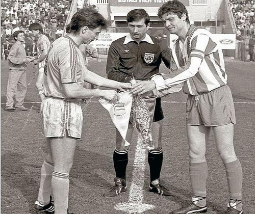 Tudorel Stoica și Ioan Andone, într-un derby arbitrat de Ion Crăciunescu