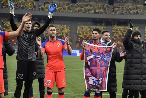 oni Petrea (47 ani), antrenorul celor de la FCSB, a vorbit înaintea meciului din campionat cu FC Voluntari despre starea de sănătate a lui Florinel Coman (24 de ani), accidentat la meciul cu CSU Craiova